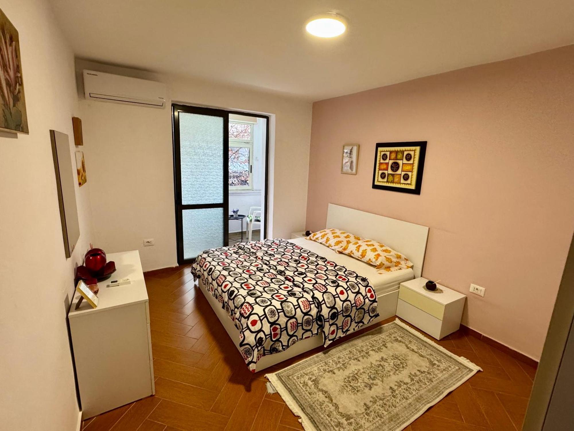 Skerdi'S Apartment - City Center 地拉那 外观 照片